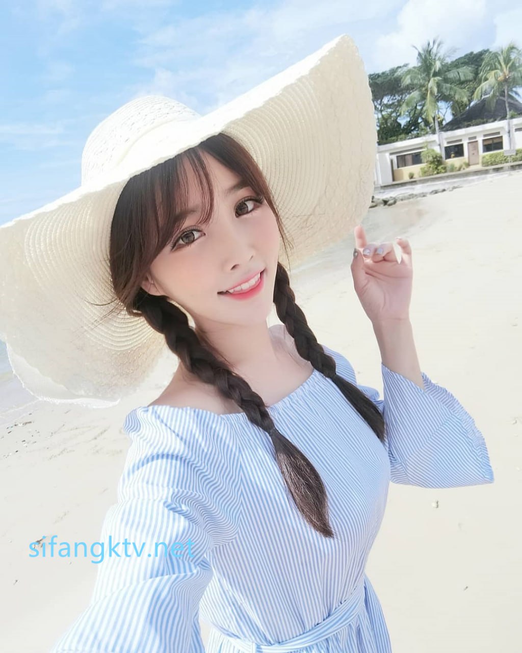 【2023_08_19】The_owner_shoveling_clams_I'm_going_crazy_just_doing.m4v
